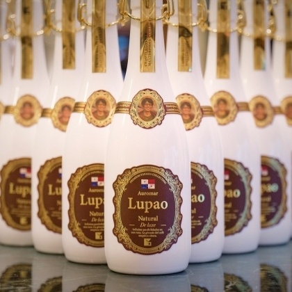 日本一3度目の仲村焙煎士が、パナマ発の新品種に挑む。チャンピオン記念ボトル発売