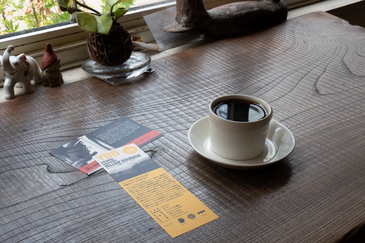 A cafe where you value your time with a cup of coffee [ CROWD ROASTER ...